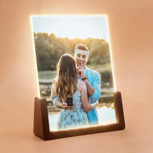 HETOOSHI Walnut LED Night Light Photo Frame - Illuminated Acrylic Picture Frame with Glowing Wooden Base, USB Powered Including charger, Easy Photo Swap (Vertical, 4X6 inch ﻿)