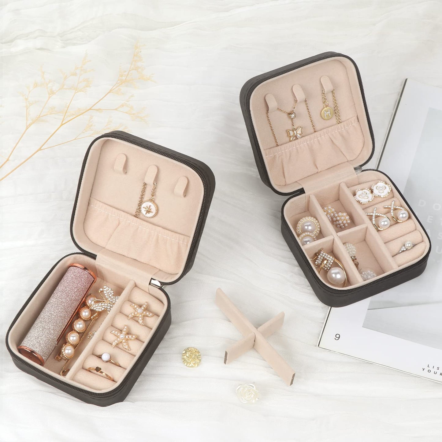 MFXIP Travel Jewelry Case Small Jewelry Box Jewelry Organizer Storage Case Portable PU Leather Mini Jewelry Travel Case for Girls Womens Earring, Necklace, Rings,Bracelets