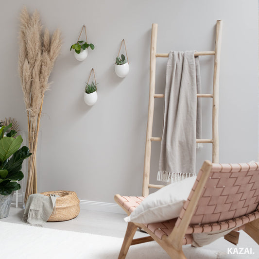 Kazai. Wall Planters -Ellie- | Hanging Ceramic Plant Pots 3 Pieces | Wall Decoration for Indoors, Balcony and Garden | White (Glossy)